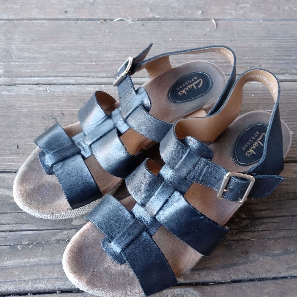 Clarks Artisan Women’s Sandals Size 10 M Black Lea